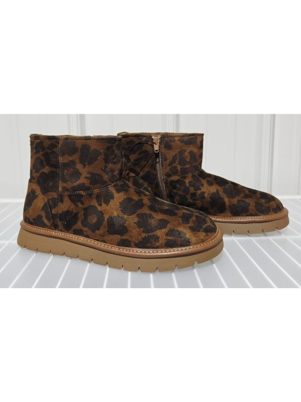 Universal Thread May Animal Print Faux Suede Winter Platform Boots -- Women's 8